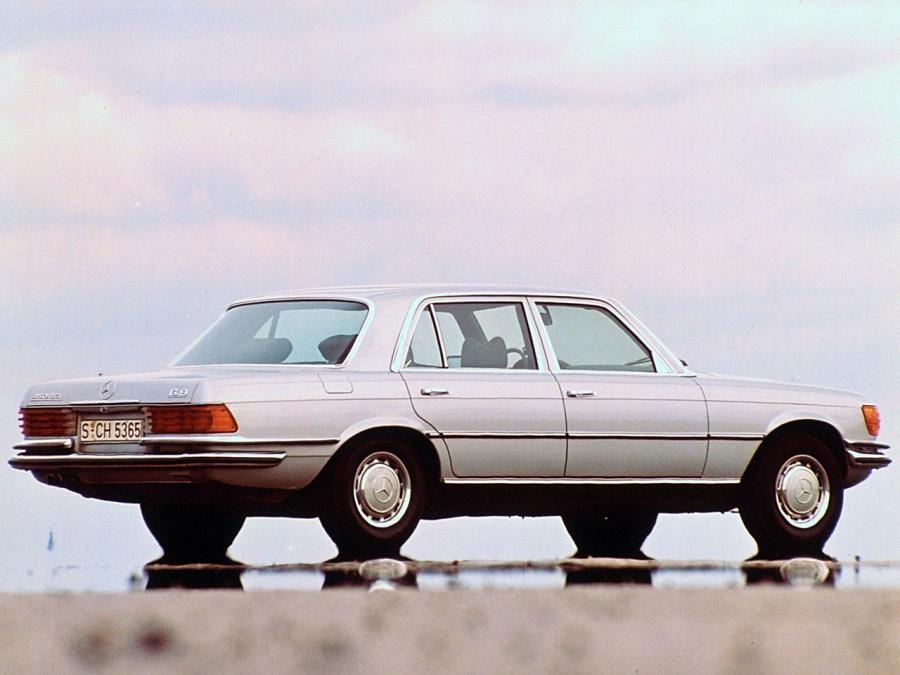  Mercedes-Benz 450 SEL 6.9 (W116) 1975 года  (фото 22 из 27)